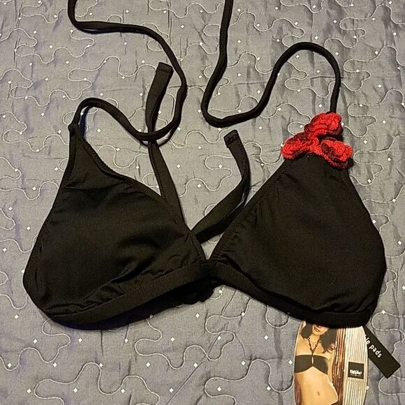 Mossimo black bikini top size medium NWT - Picture 1 of 3